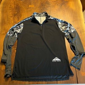 Nike Trail dri-fit quarter zip long sleeve shirt - medium